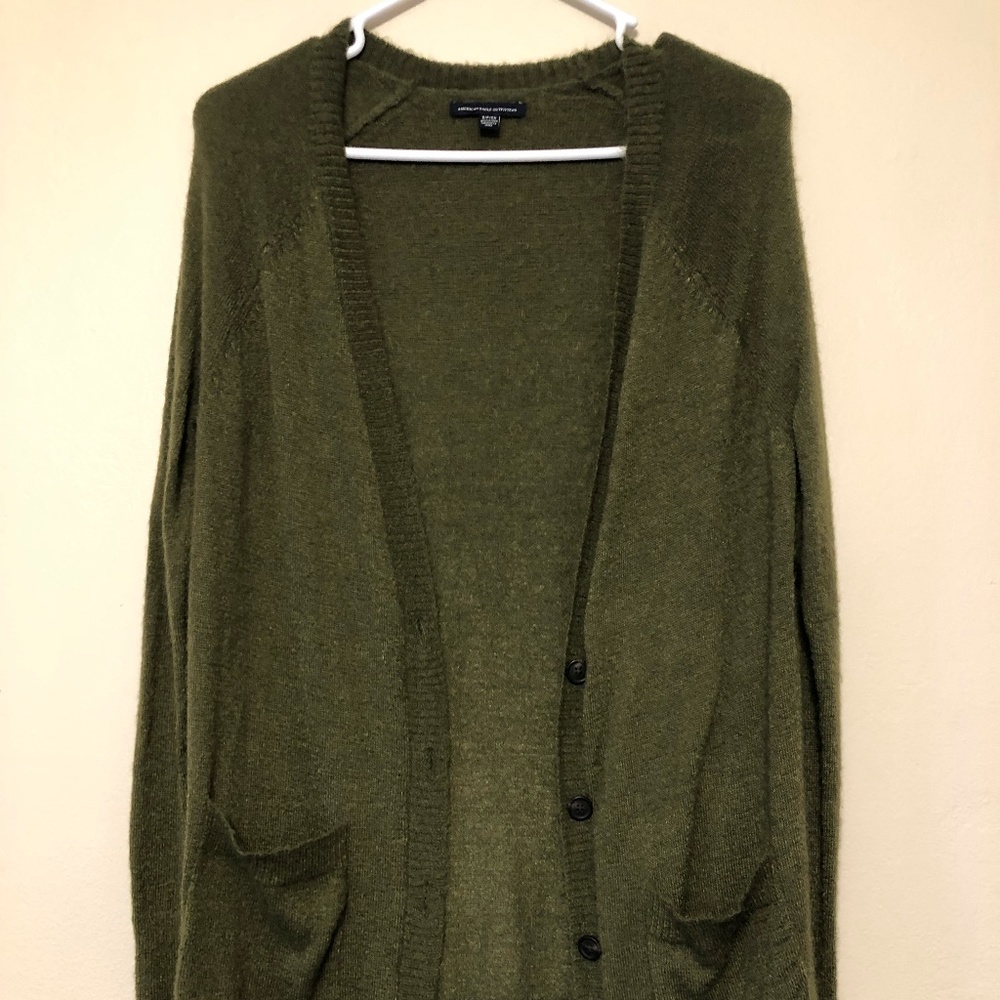 🔴American Eagle outfitters cardigan